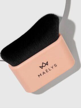 New! COVER-ME Body Blending Brush by Maelys